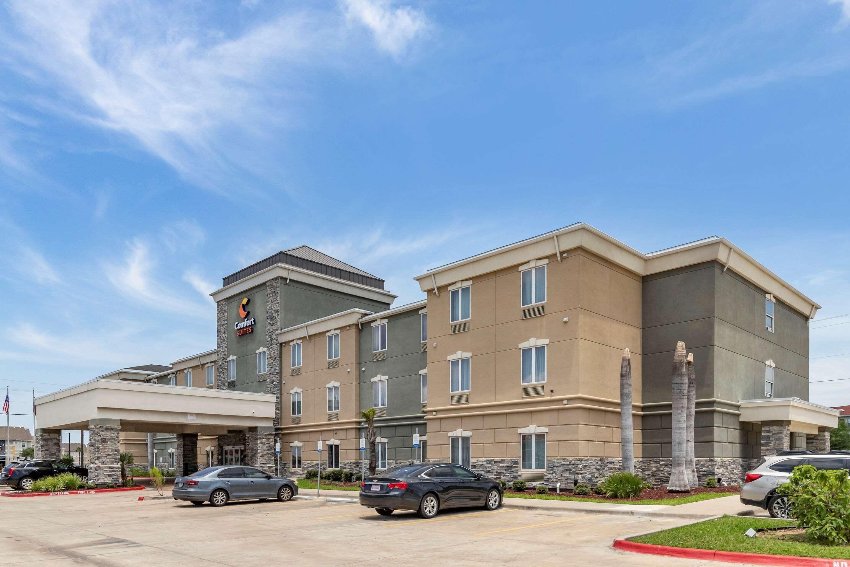Where to Stay Near Collier Park: 4 Best Hotels in Corpus Christi