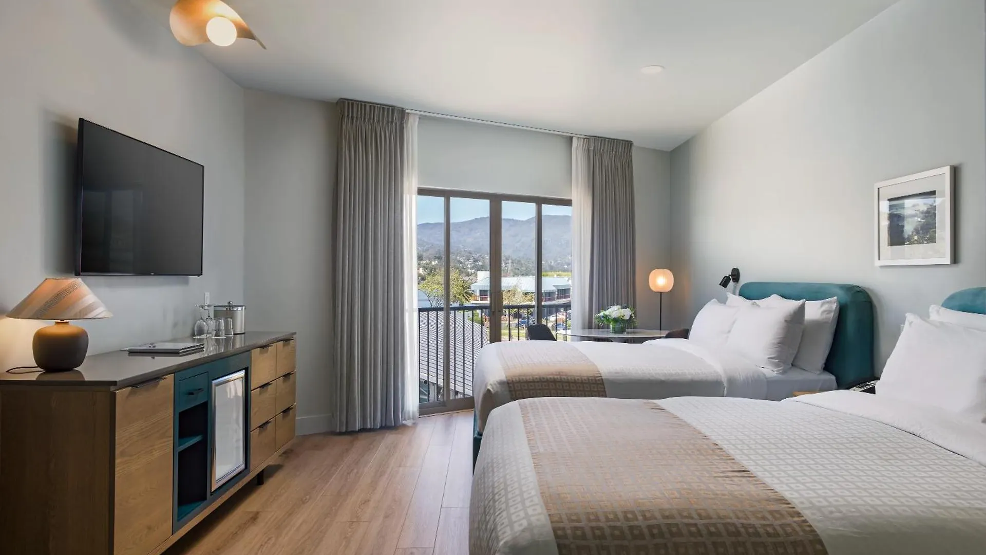 4 Business Hotels Close to Art Works Downtown San Rafael