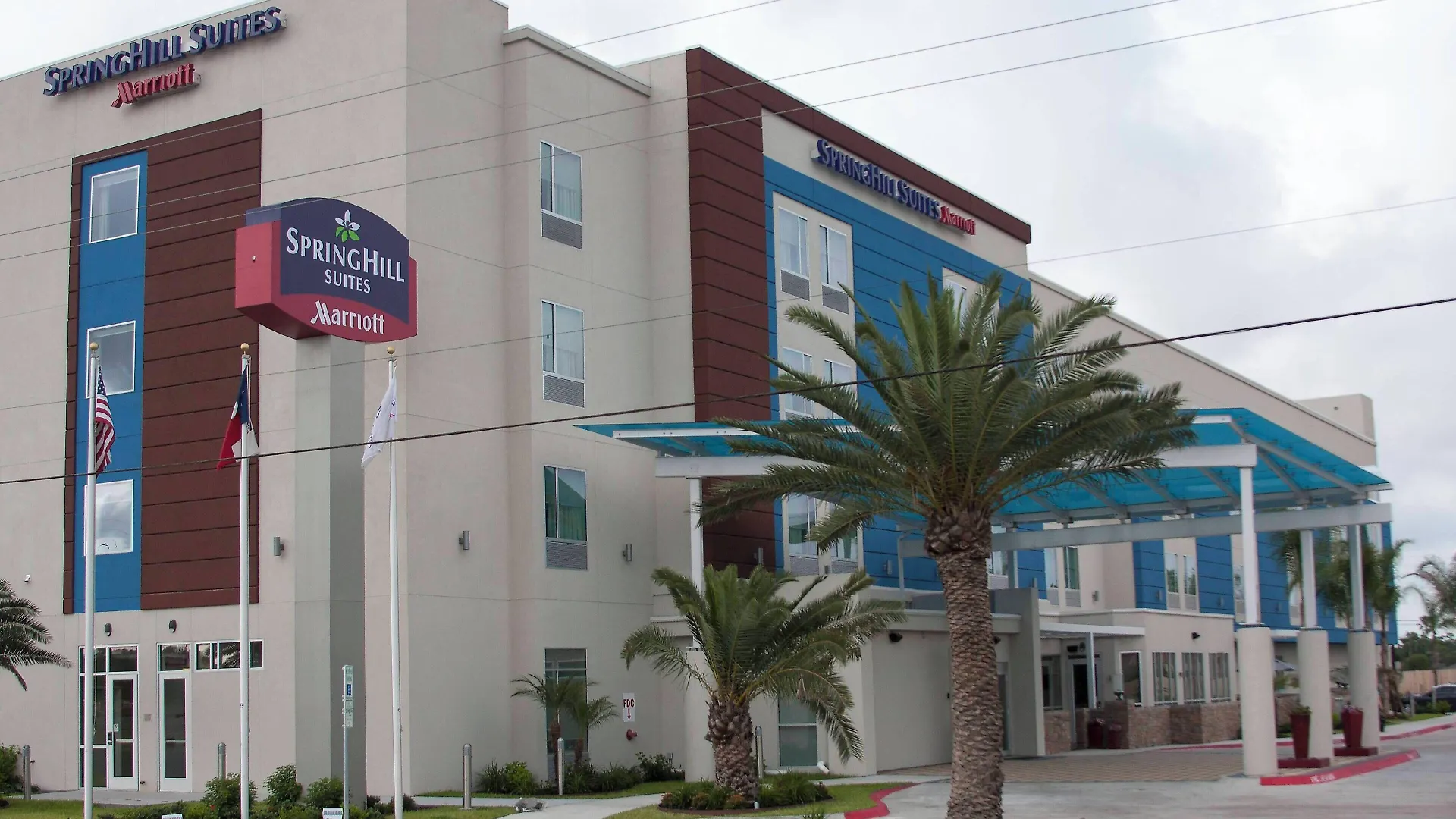4 Hotels Near Surgicare Specialty Hospital That Deliver