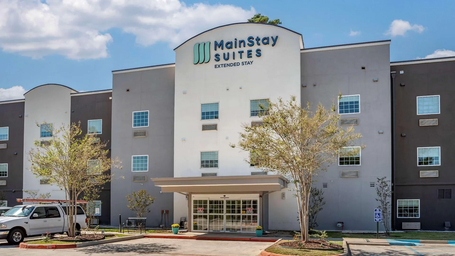 Staying in the South: 6 MainStay Suites Hotels Compared