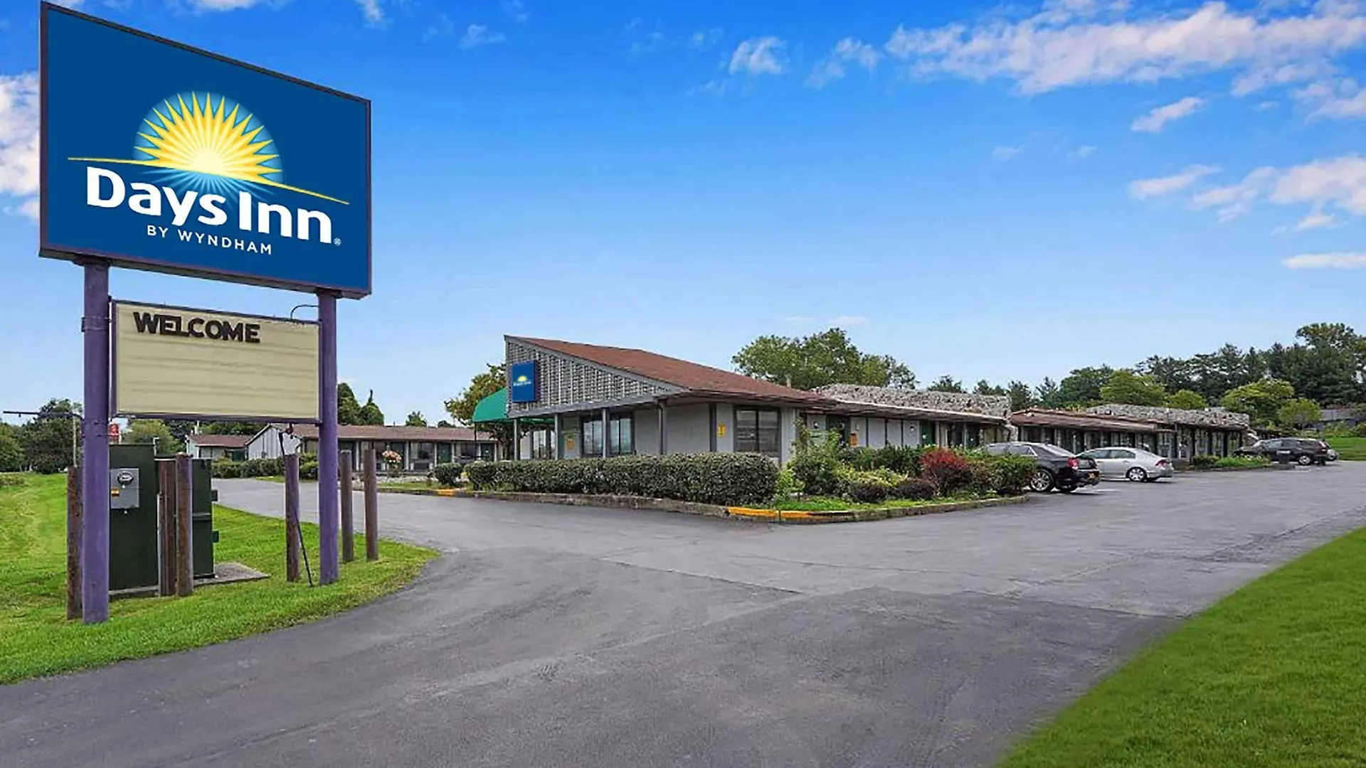 5 Smart Airport Hotels Near Silverman Planetarium Worth Booking